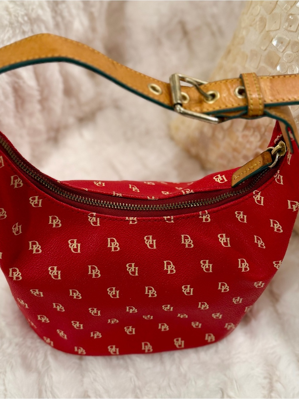 Vintage Dooney& Bourke Red Logo Hobo Shoulder Bag - Picture 7 of 16